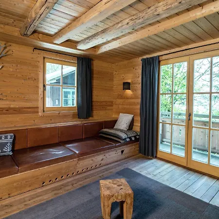 Chalet With Views, Privacy & Fire In Kaprun Dağ evi Kaprun